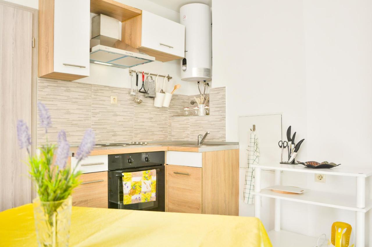 Bellatrix Apartment เซนญ์ ภายนอก รูปภาพ