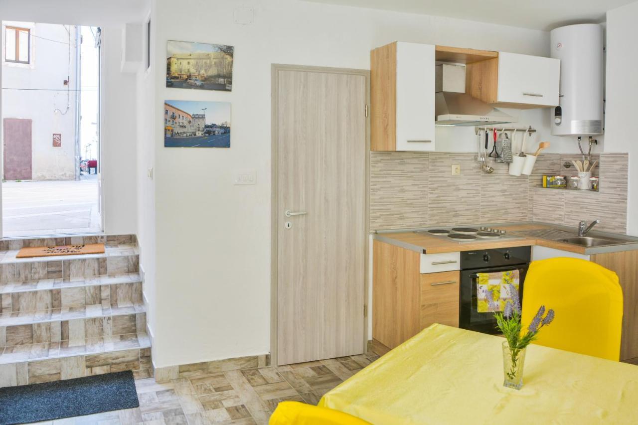 Bellatrix Apartment เซนญ์ ภายนอก รูปภาพ