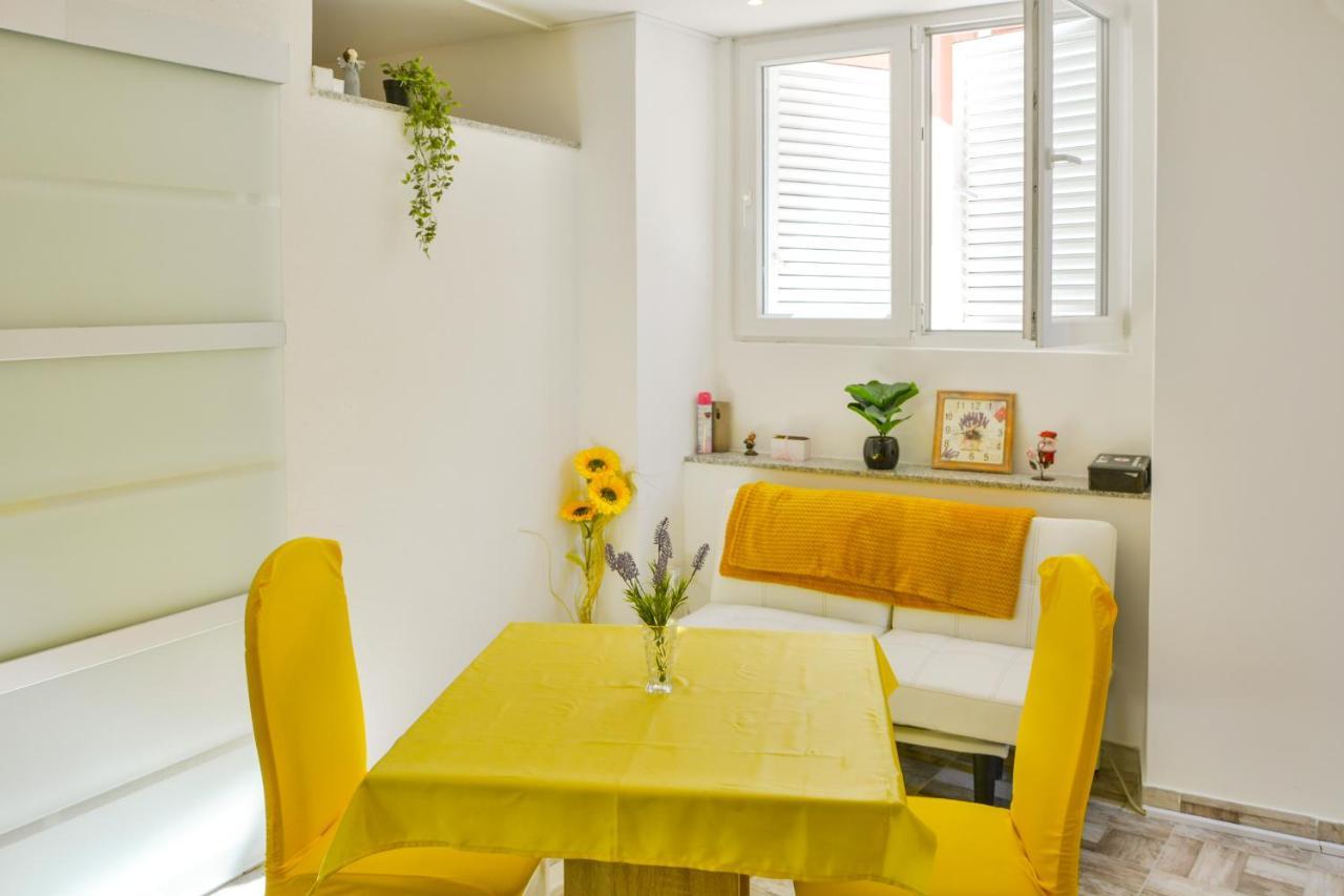 Bellatrix Apartment เซนญ์ ภายนอก รูปภาพ