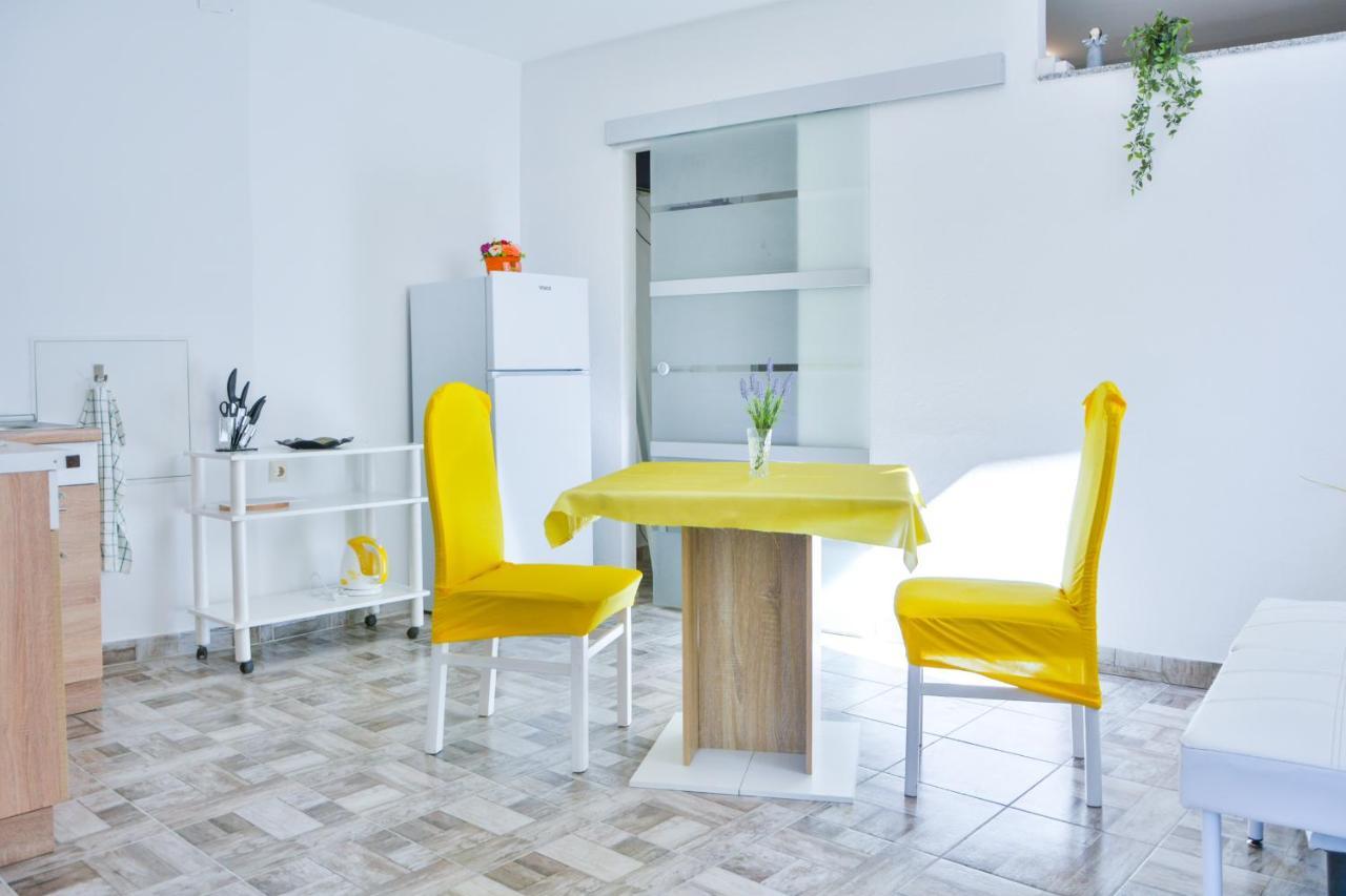 Bellatrix Apartment เซนญ์ ภายนอก รูปภาพ