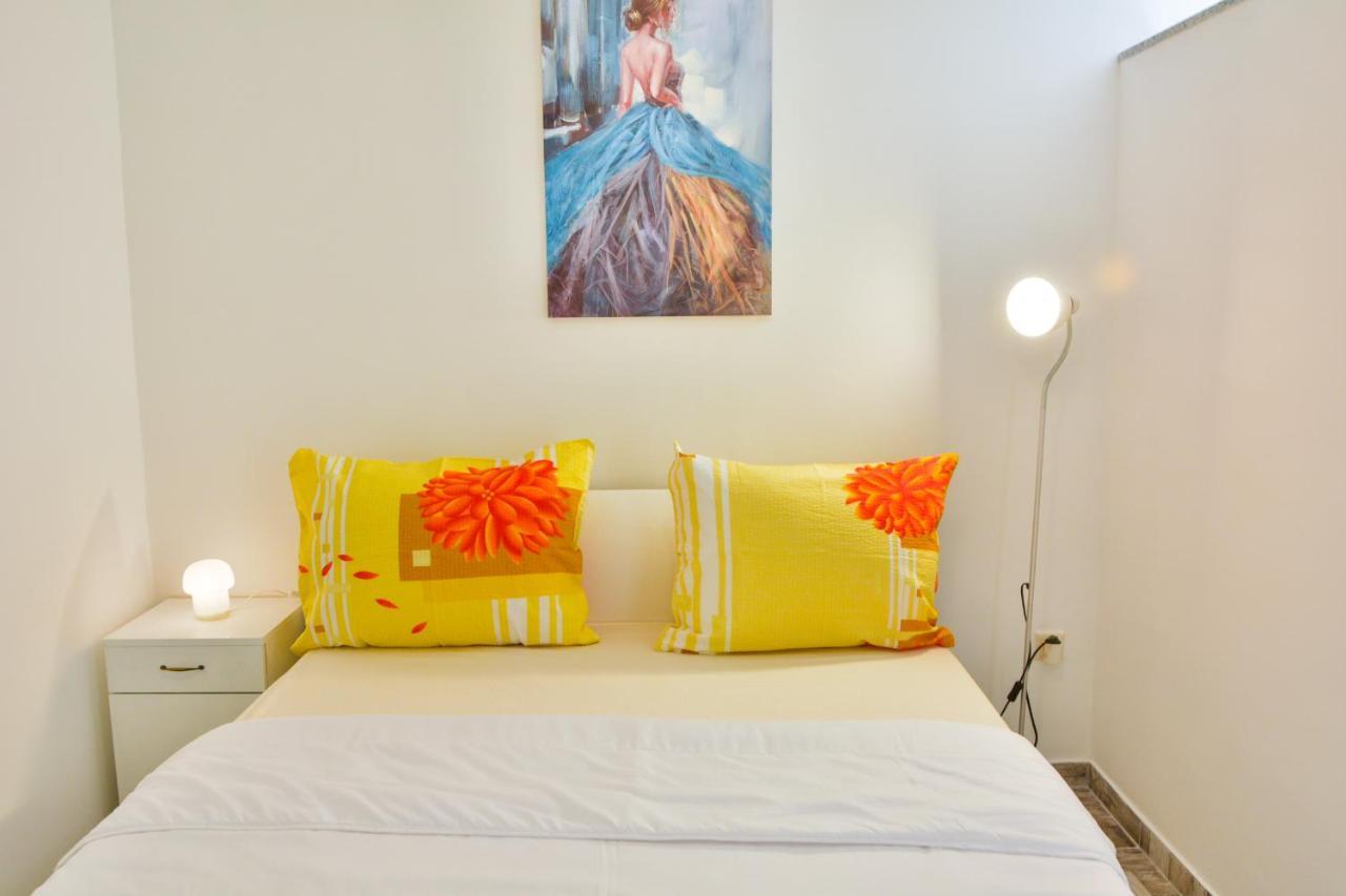Bellatrix Apartment เซนญ์ ภายนอก รูปภาพ